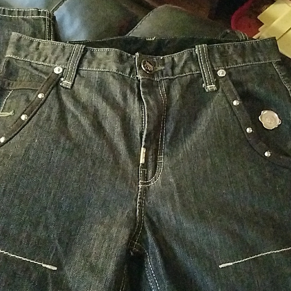 Size 32 crown holder jeans. Brand new